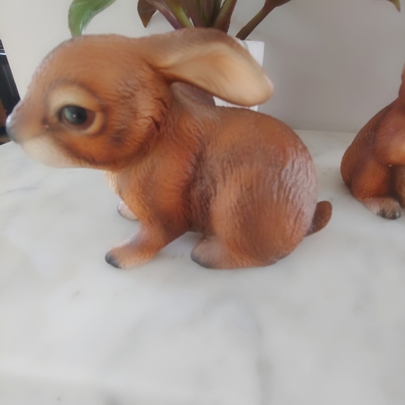 Vintage Harvey Knox Pair of Hand Painted Japan Rabbits, 1983 Global Art. - Picture 12 of 14